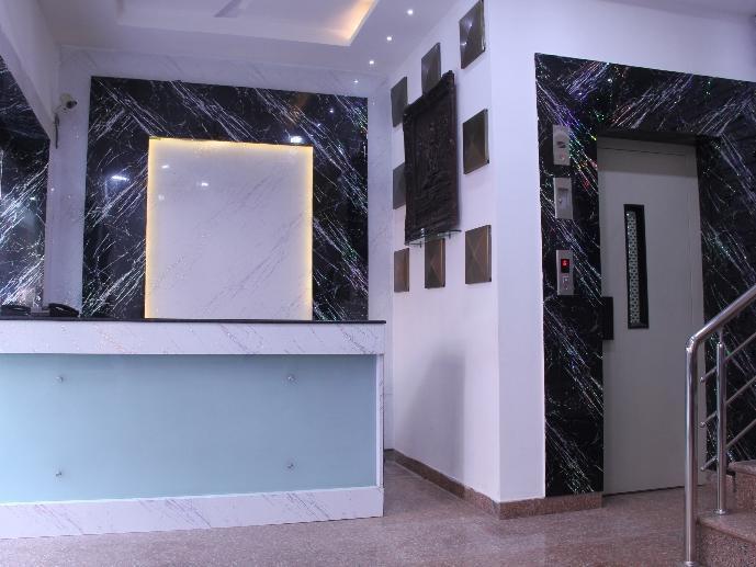 Oyo 2155 Hotel Wardhman Jabalpur Exterior foto