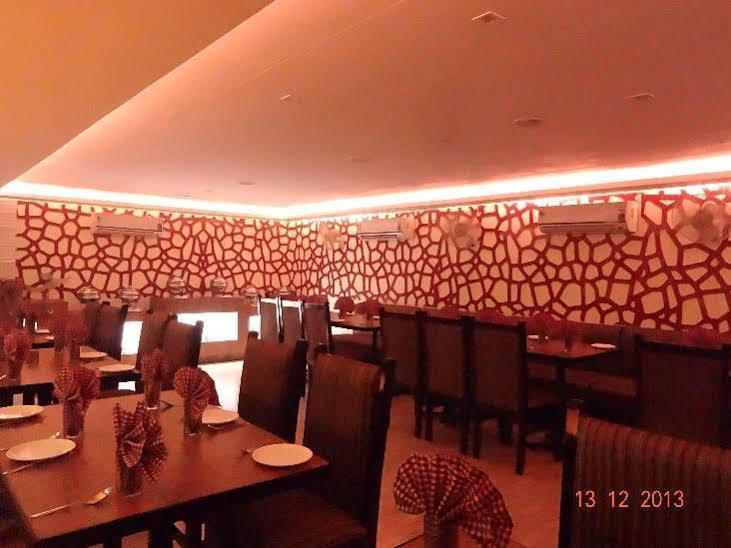 Oyo 2155 Hotel Wardhman Jabalpur Exterior foto