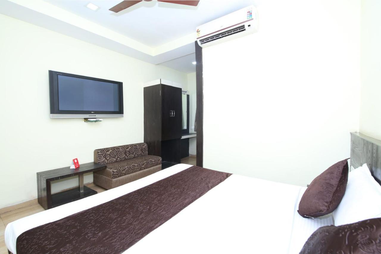Oyo 2155 Hotel Wardhman Jabalpur Exterior foto