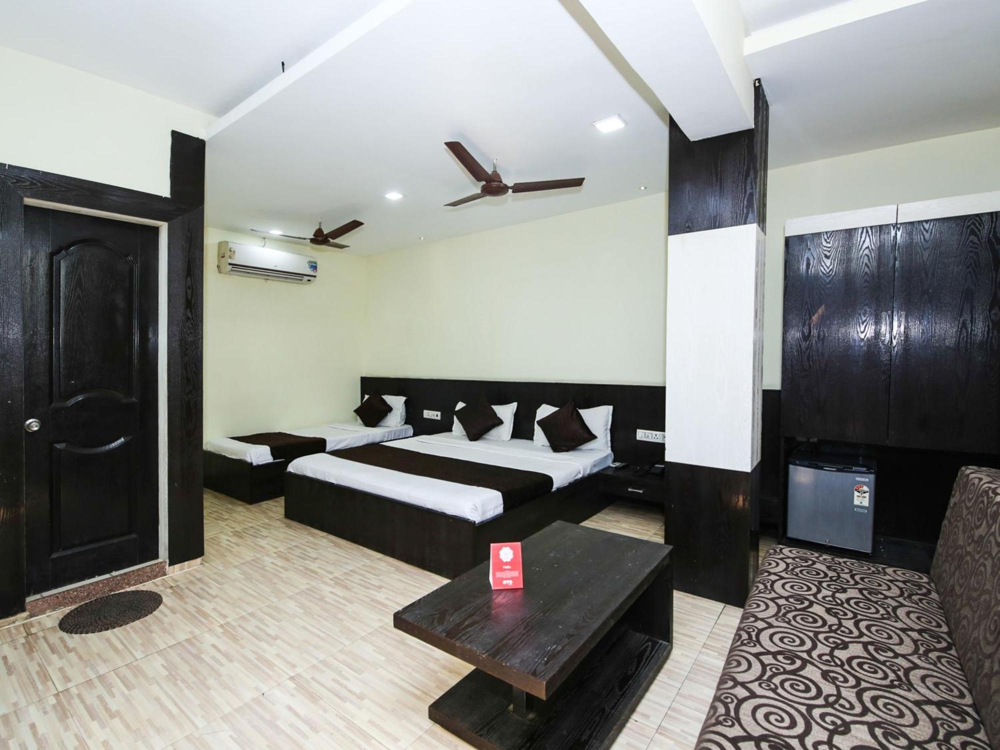 Oyo 2155 Hotel Wardhman Jabalpur Exterior foto
