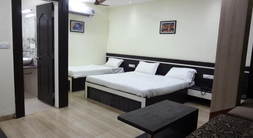 Oyo 2155 Hotel Wardhman Jabalpur Exterior foto